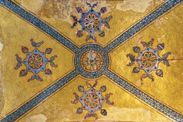 Everywhere Present: How the meaning of the Hagia Sophia made me rethink my new year's resolution†